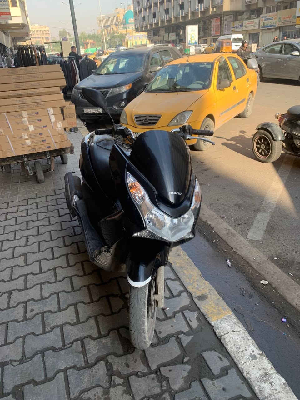 مكلف بالنشر وهذا رقم صاحب الدراجه الخاص مغلق
الشراي يتصل  ***********
للبيع بي سي اكس محرك 125 جيل اول ياباني لون اسود ماشيه 37 حساس ازدحام ستاند كهرباء دراجه نظيفه صارلها شهر من نازله 
السعر 14 ورقه
