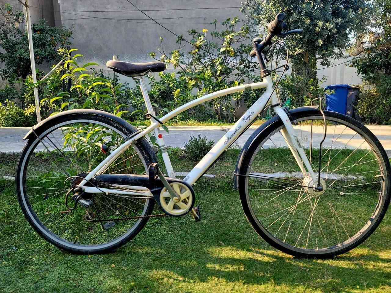 بايسكلات لبيع احجام ٢٦ و ٢٧ و٢٨ يابانية اصلية غير مستخدمة بالعراق المكان بغداد حي الجامعة اي واحد يعجبك راسلني لاستفسار الاتصال على *********** ونفسه واتس اب و *********** ونفسه واتس اب 

 خاص وتدلل
