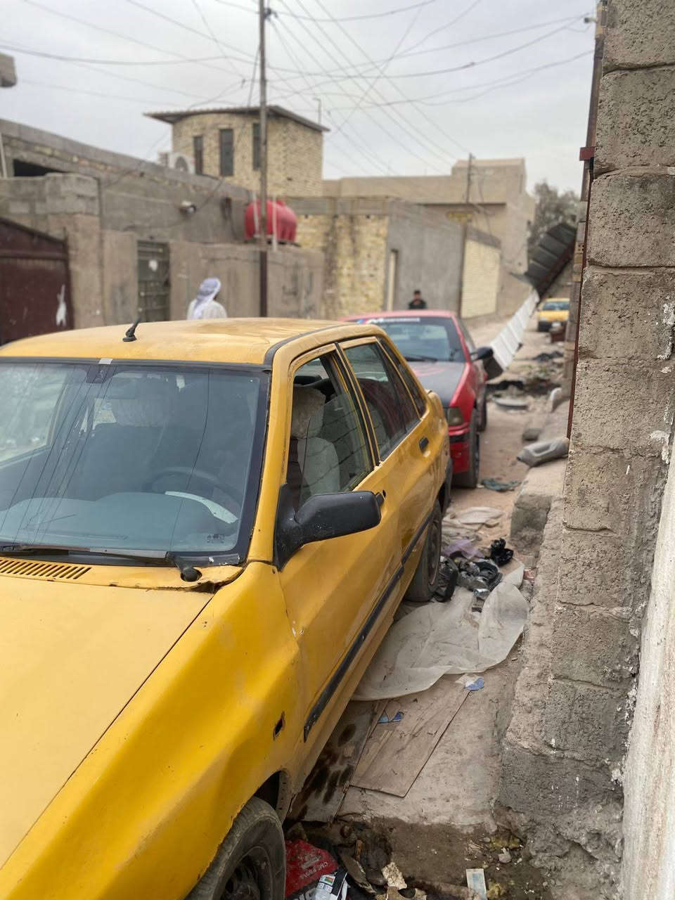 السلام عليكم سايبة مديل ٢٠١٢ مكينة كير نضيفات يخبلن حدادية زينة كهربائياتها كلها شغالة السيارة راعيها ضاع رقمة مني مكفولة سرقة وعشائر السعرر قفل ب٧ ونص اوراق قفل قفل مكاني بغداد الرقم ***********
