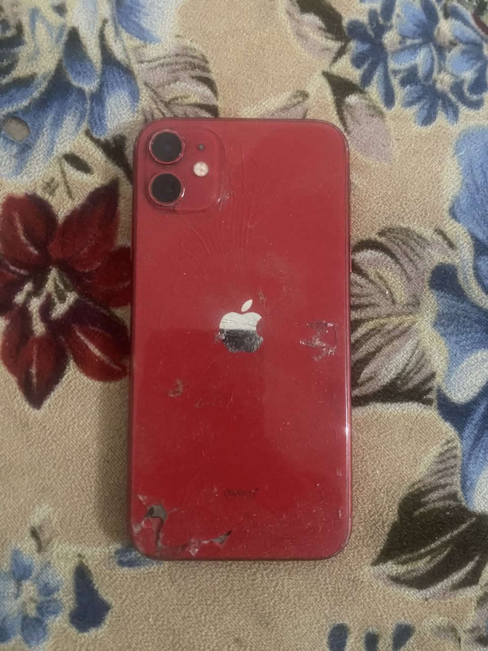 سلام عليكم ثنين واحد 11عادي ذاكره 256 بطاريه ٩١  جهاز بلادي بدل فقط شاشه بس اكو مشكله اكلود ناسي ويليرده سويله تخطي وياخذه وثاني 12برو ماكس ذاكره 256 بطاريه 78مناقصه بس شاشه  ولكمرات لخلفيه بيهم وتراب كلهم شغلات غير هذه حجي يرجع موجود فيس ورقمي ***********
