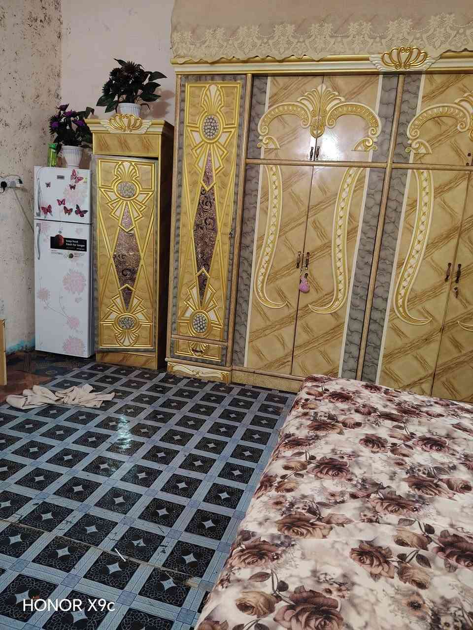 غرفه خشاب مستخدمه قليل مكاني واسط عله طريق المطار السعر مليون ونص وبيهة مجال ***********

