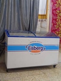 مجمدة للبيع حجم كبير مابيهة اي عطل شغالة وتجمد عجانة 15 كيلو للبيع شغا...