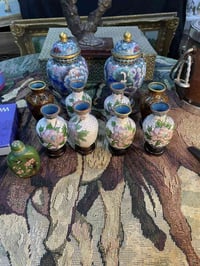 كلوازين • تمثايل • بالخاص