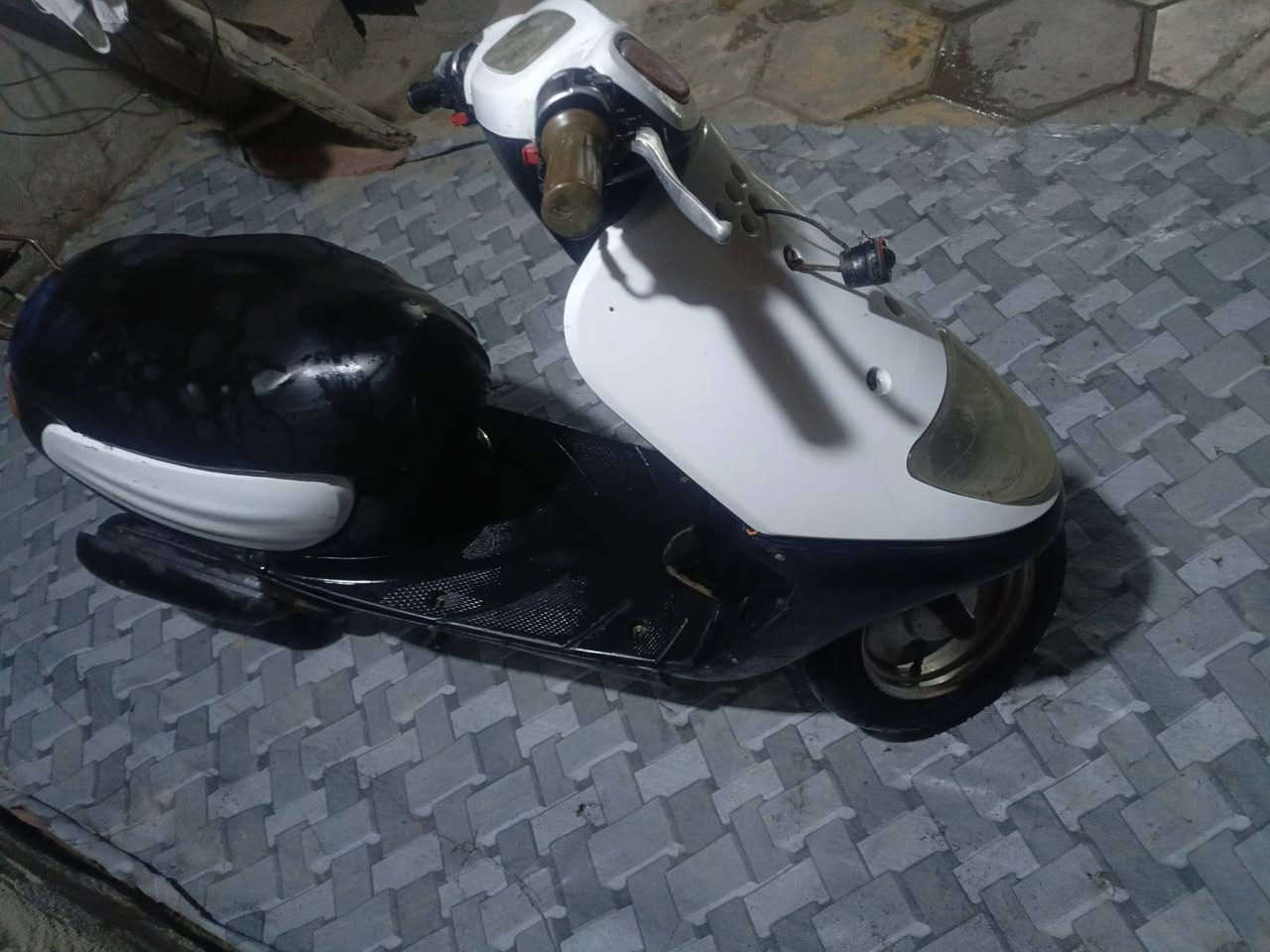 لبيع دراجة نضيفه كهربائيات شغاله سلف هندر الناصريه منصوريه سعر 300 بيها مجال بسيط..واتساب.‏‪***********‬‏
