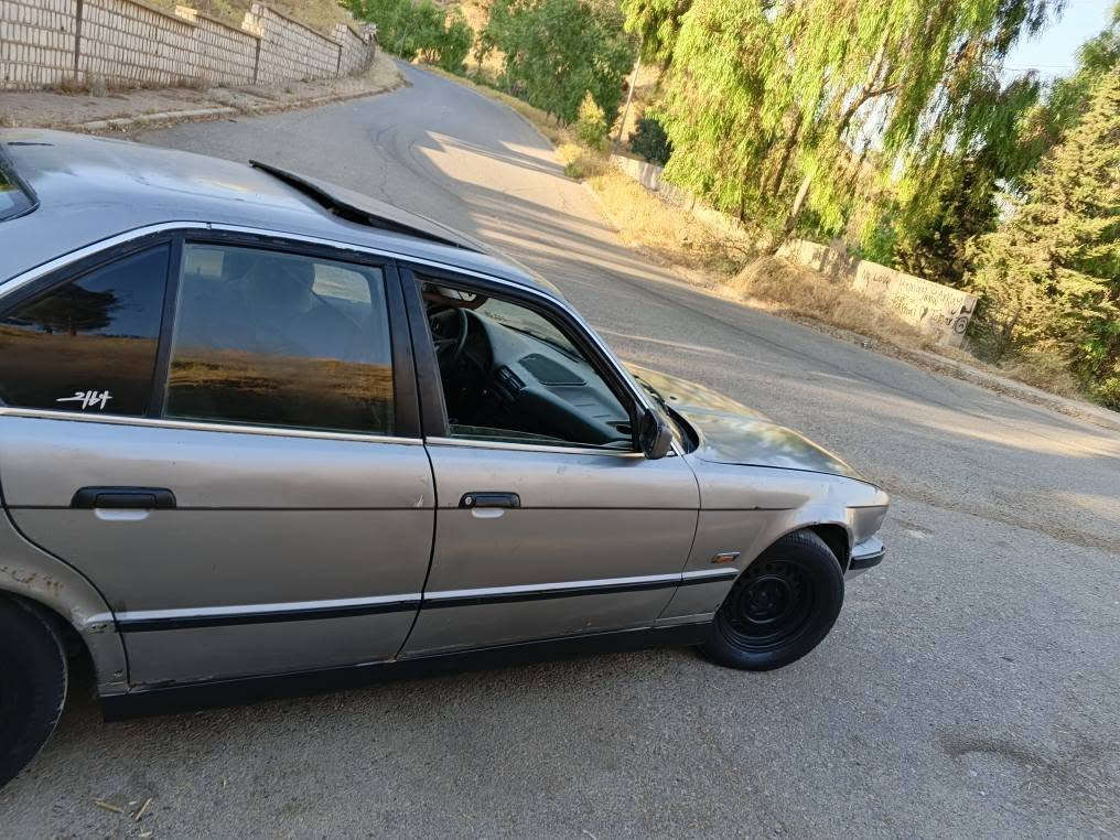 bmw525
سەنەو ئەسڵی بەشەرت
مەکینە525 سەرفو بوخاری بەشەرتە
موسو بڕاوە بەشەرت دەعمو لێداری بەشەرت
کارەبایی کامل مەزبوتە 
توندو تۆڵە 
ئەکسلی3.23قفڵ
زۆر بەقوەتە سەیارەکە
ئاڵو گۆڕ دەکەم 
سعری 23
*********** أربيل, العراق
