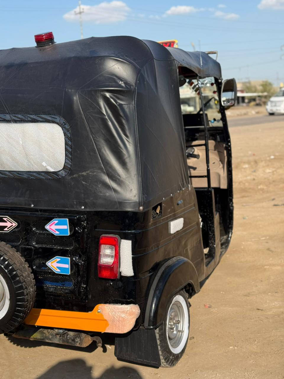 سلام عليكم تكتك 16 داخله بل 17 آوراق نقص ورقه ابيع وقع حال شوفت عينك مال جناي وعلي محرك 20 لا تنقيص ولا تبخير كهربائيات كامله تعمير بلادي وصبغ سعرها 3ملاين و400 وبيه مجال حك جيه مكاني واسط صويره الاستفسار خاص او اتصال ***********
