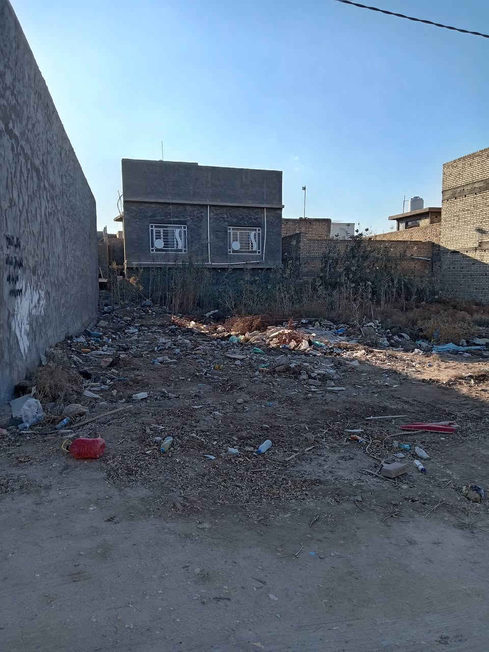 يالله
قطعه طابو صرف للبيع المساحة 200متر
كافة الخدمات موجوده الموقع جداً ممتاز كربلاء طويريج حي الجمعيه
على شارع الجدول مباشر
قريب على مدرسة لبنان
للاستفسار اكثر مراجعة مكتب ابو فهد في حي الجمعيه
او الاتصال بالرقم ***********
***********
