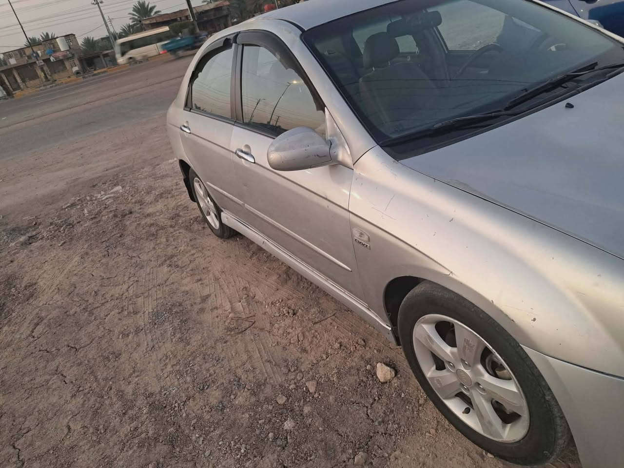 السلام عليكم سيراتو ٢٠٠٧ بيه حادث صفحه الصدر شويه تعمير بالقماره محرك بي تبخير ٦٥ وبي مجال 
مكان كربلاء 
للاستفسار ***********
