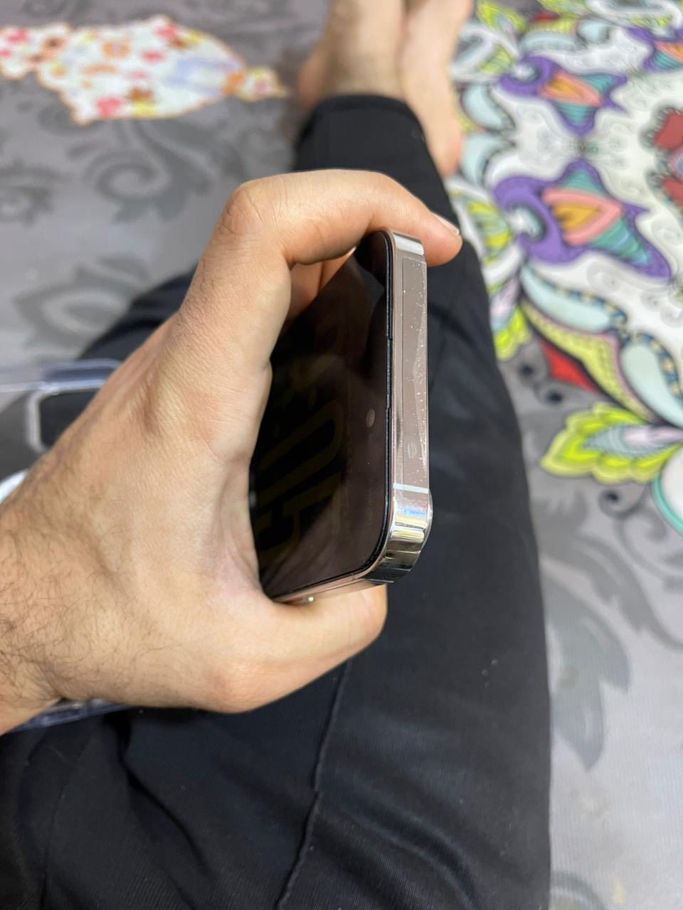 ايفون 14 برو ماكس دبل شريحه نموذج m بطاريه 91 ذاكرة واحد تيره (1000)GB مكفول كفاله عامه وتر بروف الجهاز كارتونه موجوده  السعر 875 وبي مجال بسيط مكاني بغداد التاجيات ***********
