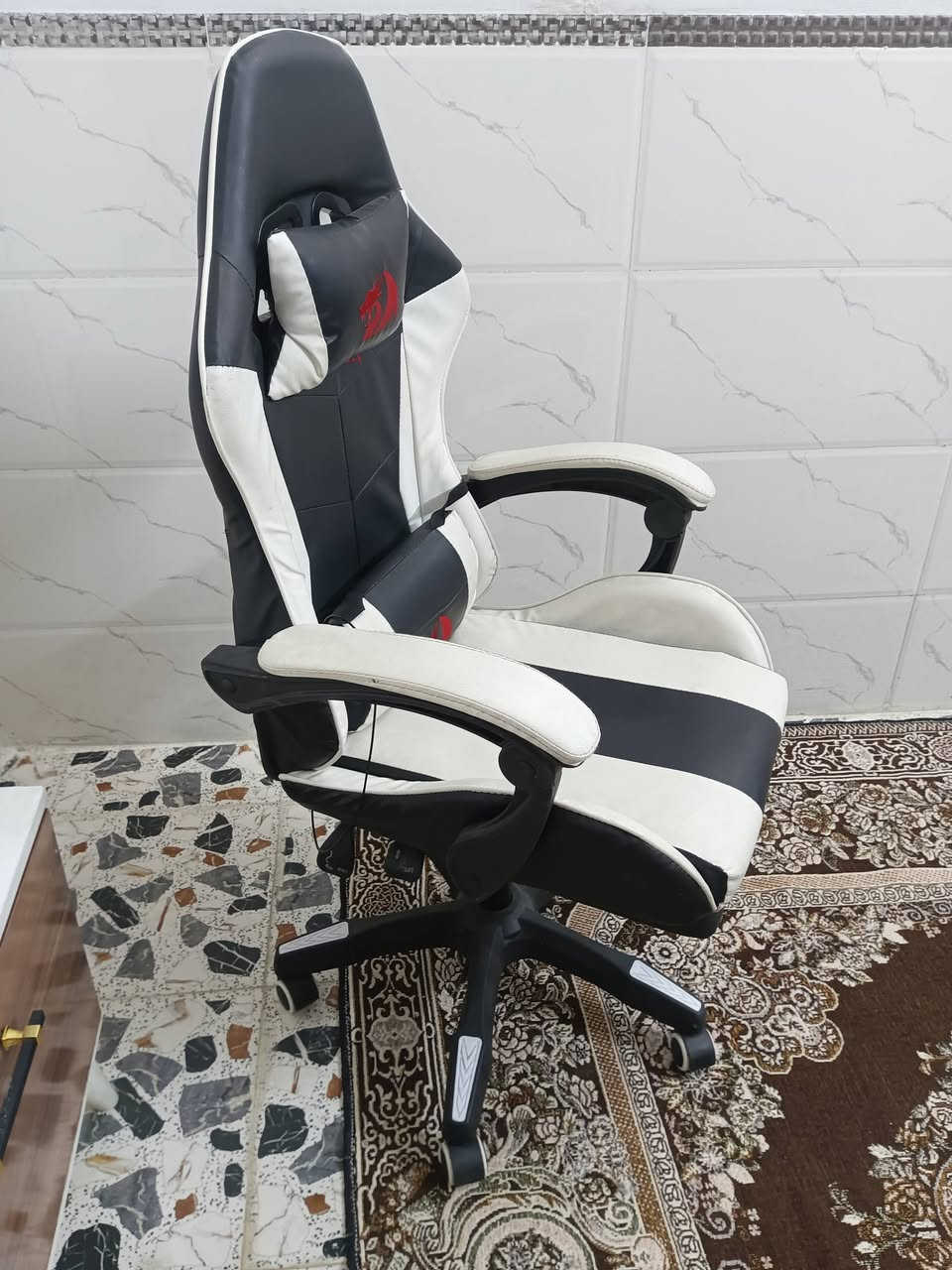 سلام عليكم 
عدي غراض للبيع كرسي كيمنك سعرة 

60وبي  مجال 

وجرباية خشب مال اطفال سعرهة 25 وبيهة مجال 

جرباية حديد 30وبيهة مجال 

وعربانة طفل سعرة 30وبيهة مجال 

مرجوعة طفل سعرة 15وبي مجال 

حصان طفل سعرة 5

رقم الهاتف ***********
