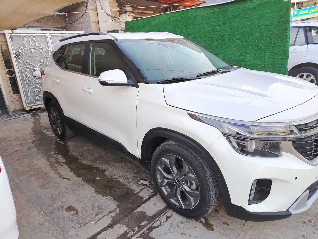 السلام عليكم لبيع كيه سليتوز موديل ٢٤ وار امريكي محرك ٢٠٠٠ دوش تشغيل عن بعد              بدون رقم ماشيه ٢٠ الف كم مكان السيارة بغداد البنوك راح انزل صور الحادث ويه المنشور الاتصال على الرقم *********** غير متواجد على الفيس فقط واتساب أو الاتصال على الرقم
