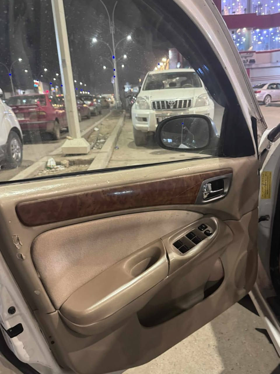 السلام عليكم للبيع سياره نيسان صني مكصوص موديل السياره 2008 كله شغاله بس عايزه باور بي صوت وبقيه السياره كله شغاله 
السعر ب36 وبيه مجال الاتصال علا الرقم ***********
مكان السياره الشرقاط
