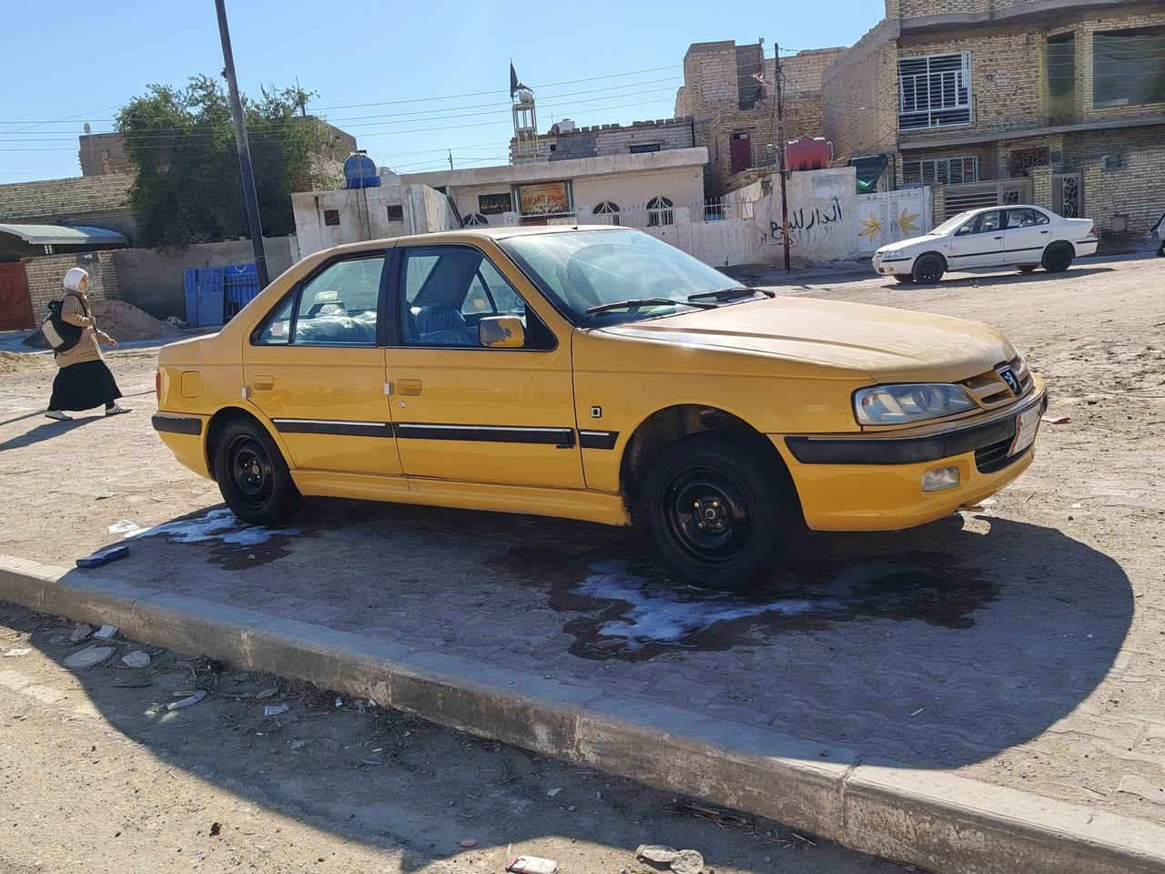 السلام عليكم بيجو ١٥ بيه بنيد مبدل وهلالات معمره
***********
