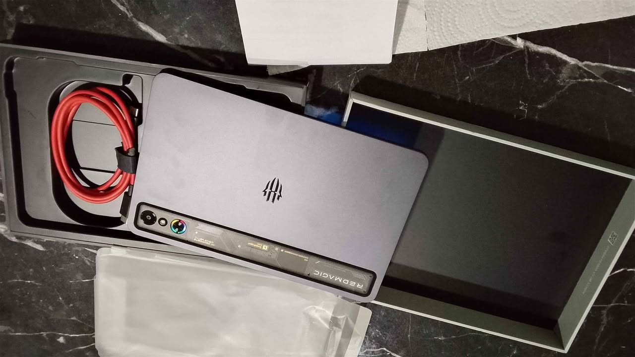 Red magic Astra 12 GB RAM +12 cihaz sıfırdan farksız 2 aylık hiç kullanılmamış çizgi darbe hiçbir şey yok lütfen ciddi olanlar mesaj atsın fiyat teklifi de atmayın cihaz başında pazarlık payı var Artuklu, Mardin


**إذا كنت صاحب هذا الإعلان وتريد حذفه لأي سبب، رجاءا أرسل رسالة إلى الدعم الفني**