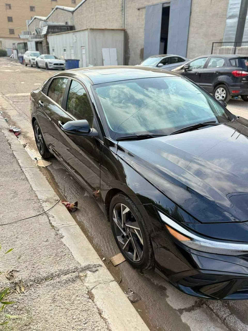 السلام عليكم
 

الانترا موديل 2024
لون اسود🏴🏴🏴🏴

فول مواصفات 

رقم أربيل جديد 

معروفه مواصفات لمتد معروفه
فتحه سقف 
كشنات جلد تدفئه 
كهرباء 
سايد بريك كهرباء 
رادارات اماميه جانبيه خلفيه 
شاحن وايرلس 
قياده ذاتيه 
اناره داخليه
تحذير الخروج عن المسار 
مانع تصادم 
شاشه دجتل 
تبريد بيانو 
اضائه خلفيه لد 
لد نهاري 
كامره خلفيه
محرك 2000 دوش 
تشغيل عن بعد 
باقي المواصفات معروفه ما يحتاج اذكرهن 

حادث شبر بل بنيد صبغ فقط 
مكان السياره بغداد زيونه
مكلف بالنشر فقط 
السعر 169$$$
للتواصل ***********
