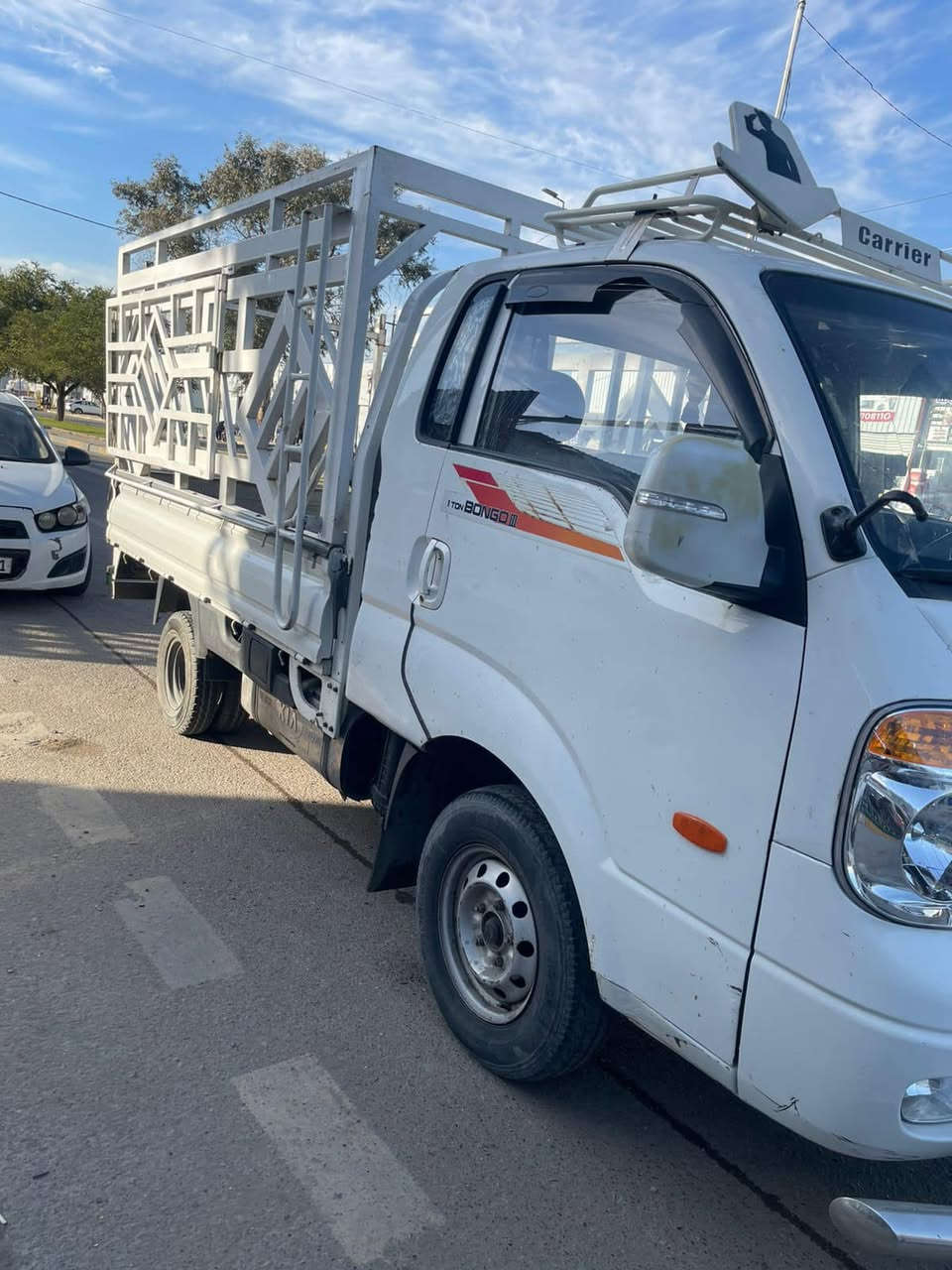 كيا موديل 2007 للبيع سياة نضيفة كلش اي نقص مابيهه سنوية ل2030 باسمي شرط مداور محركهه 3000 السعر 95 بدون المحجر مكان لسيارة البلديات هـ***********
