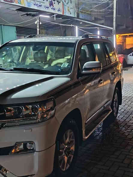 السلام عليكم
لاندكروز (2016)  كفاله من ضربه ومن صبغ سياره دخلتهه سونار قبل يومين (V6) بغداد بسمي حجم المحرك(4000) السياره مال جناي مال بيت ادامه بشركه تيوتا 

فوول مواصفات 

بصمه ابواب 

بصمه تشغيل 

شاشه كبيره 

كشنات  جلد 

كامره خلفيه 

حساس امامي 

حساس خلفي 

حساس ايمن وايسر

فتحه سقف

7راكب

فورويل 

تحكم ستيرن 

كشنات كهربائ

زراك لايت

مري شفط

بلوجكترات 

ثلاجه 

تبريد شاشه 

تبريد شاشه 

ومواصفات الاندكروز معروف بالحقيقه احلا من صور

مناقصها كلشي

السعر 550ورقه وبيها مجال 
مكان الدوره***********
