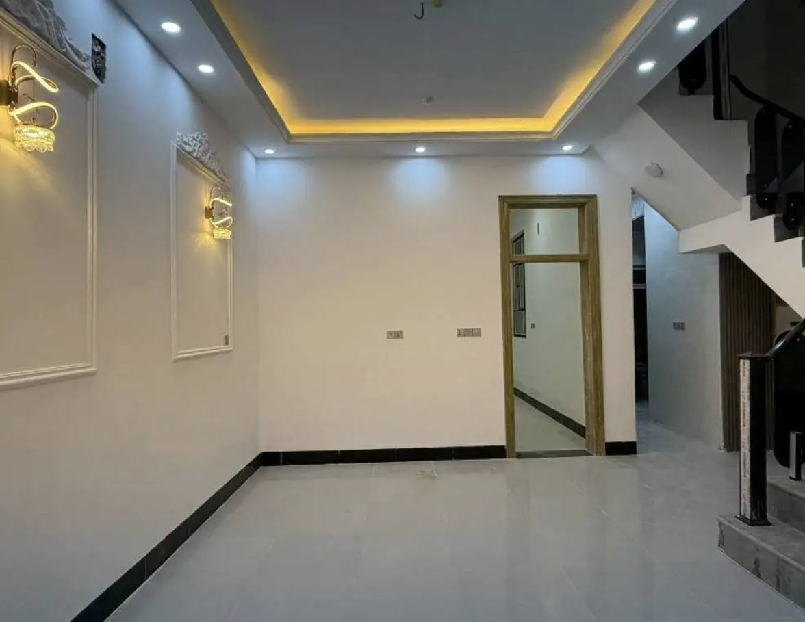 دار زراعي للبيع ابو غنم بل ١٠٦ لبيت شغل درجه أوله  مساحه ١٥٠متر  استفسار***********
