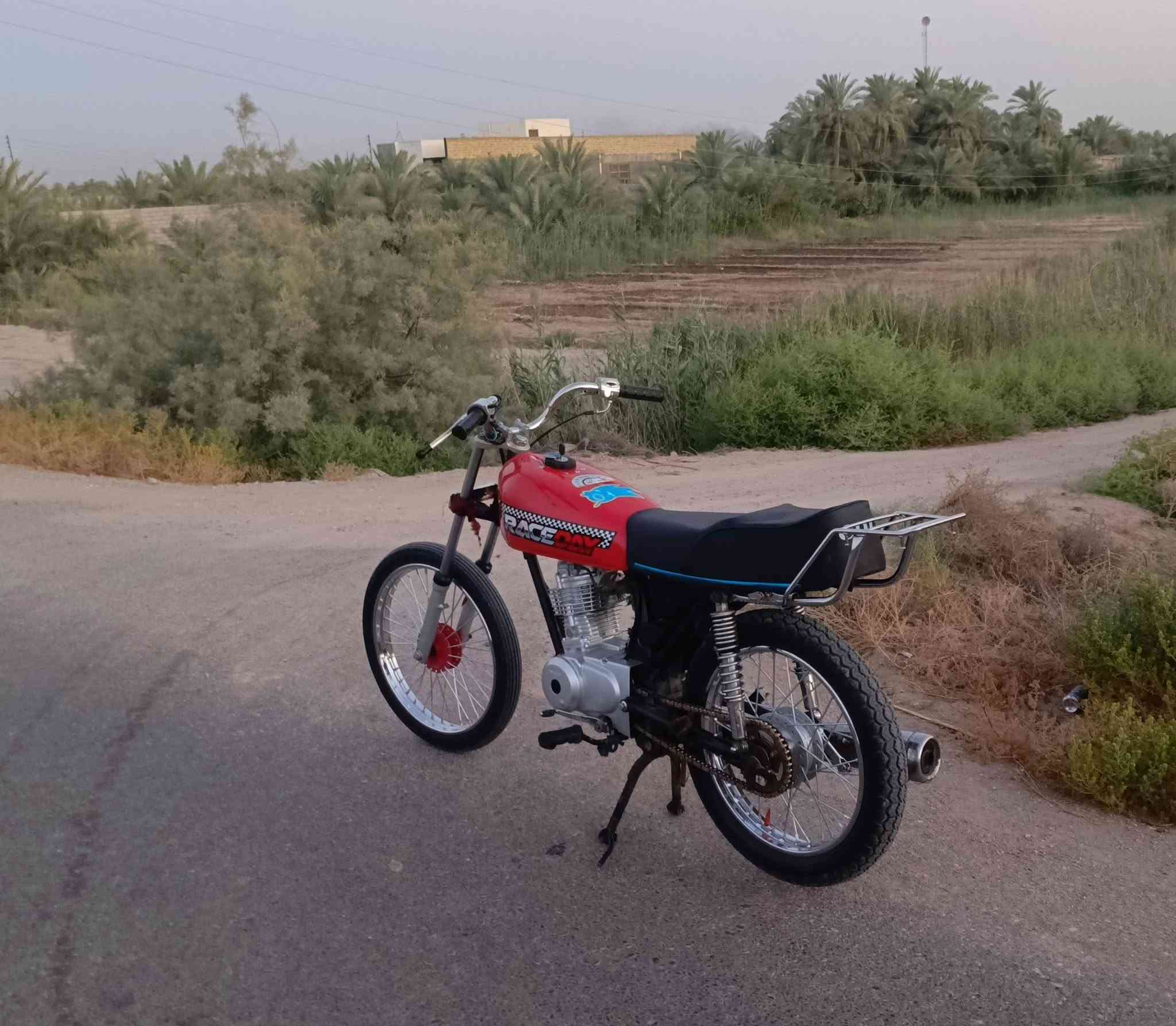 السلام عليكم دراجه نامه تعمير 25 مفتوحه ولفات شاصي نامه شلامجه (كلك) السعر 550 وبيها مجال المكان ناصريه مركز 
للتواصل : ***********
