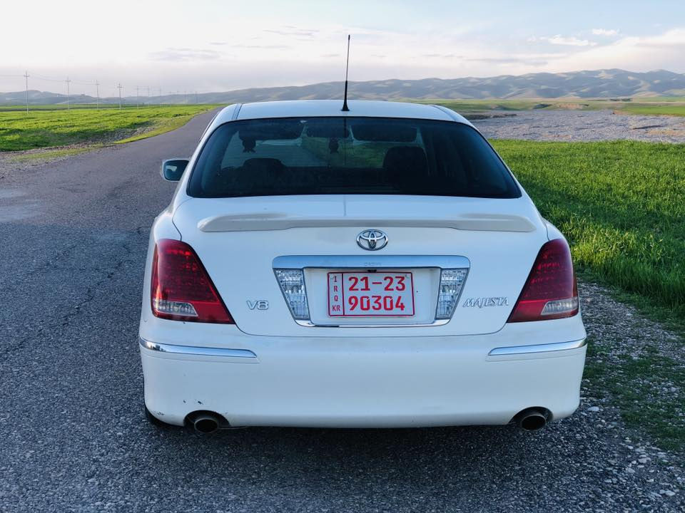 ماجیستا. بۆ فرۆشتن ٢٠٠٥سئ پەردە  پینج دوگمەی سلاجە.  چوپەکانی حور کراوە  چوار تایەو ویلی لۆکی لەسەرە سەیارەکە  مەسروفی نیە کۆدی بۆ کراوە    دوپارجەی ئەوورپا  ئەدمینی دڵ❤️
***********
