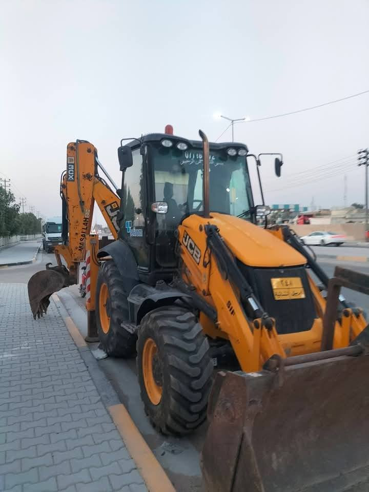 سلام عليكم
جي سي بي  للبيع
مديل ١٣ مكفول  محرك و كير و اكسل تخم تاير توه شديته
بصره قضاء الدير 
وباقي التفاصيل اتصل ودلل
سعر 5 وبي مجال
***********
