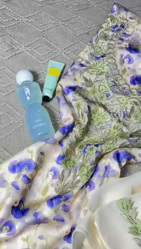 مخاور  خليجة حرير ديجتال ايطالي  حرير خالص ❣️.


**إذا كنت صاحب هذا الإعلان وتريد حذفه لأي سبب، رجاءا أرسل رسالة إلى الدعم الفني**