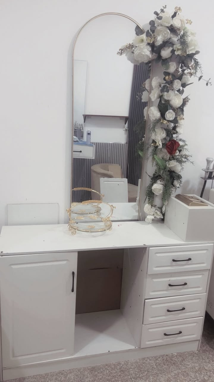 للبيع العنوان بغداد للاستفسار ***********
