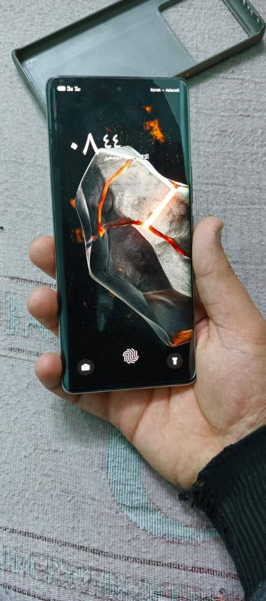 السلام عليكم جهاز انفنكس نوت 40 5 جي الجهاز فول نظافه كامل ملحقات سعر الجهاز 225 بمجال بسيط***********/***********
