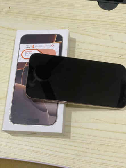 سلام عليكم ايفون 16 برو ماكس شرق اوسط صار شهرين ماخذه ذاكره 256بطاريه 100 مشحون 50مره مراوس وبيع مراوس بايفون 17 وبيع خاص متواجد فيسبوك ورقم
 ديوانيه حي الفرات.  ***********
