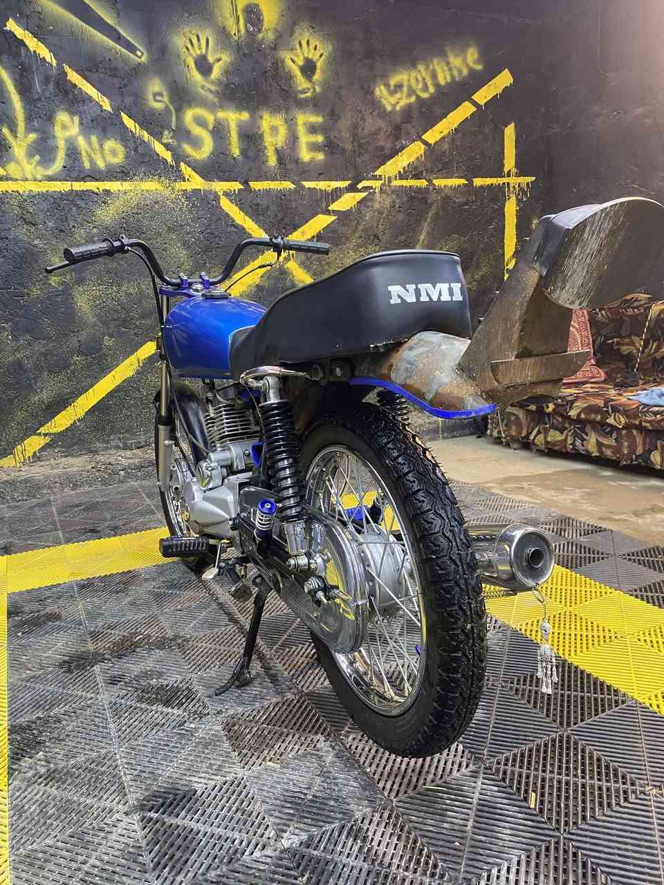 طالب جماعة الحربي بهيج ترتيب ونصبه ❤️‍🔥😂
دراجه للبيع شاصي شلامجه 2016 محرك MTR شلعتها نمره 3 تعلك والمعدل يخبل بطن المحرك كله اصلي مختم جديد (الدراجه كلك كلك كلك واني معمرها بأيدي) دراجه تعمير 2026 صارلها شهرين مابيها نقص ومرتبه مامتعوبه وتخبل ***********
