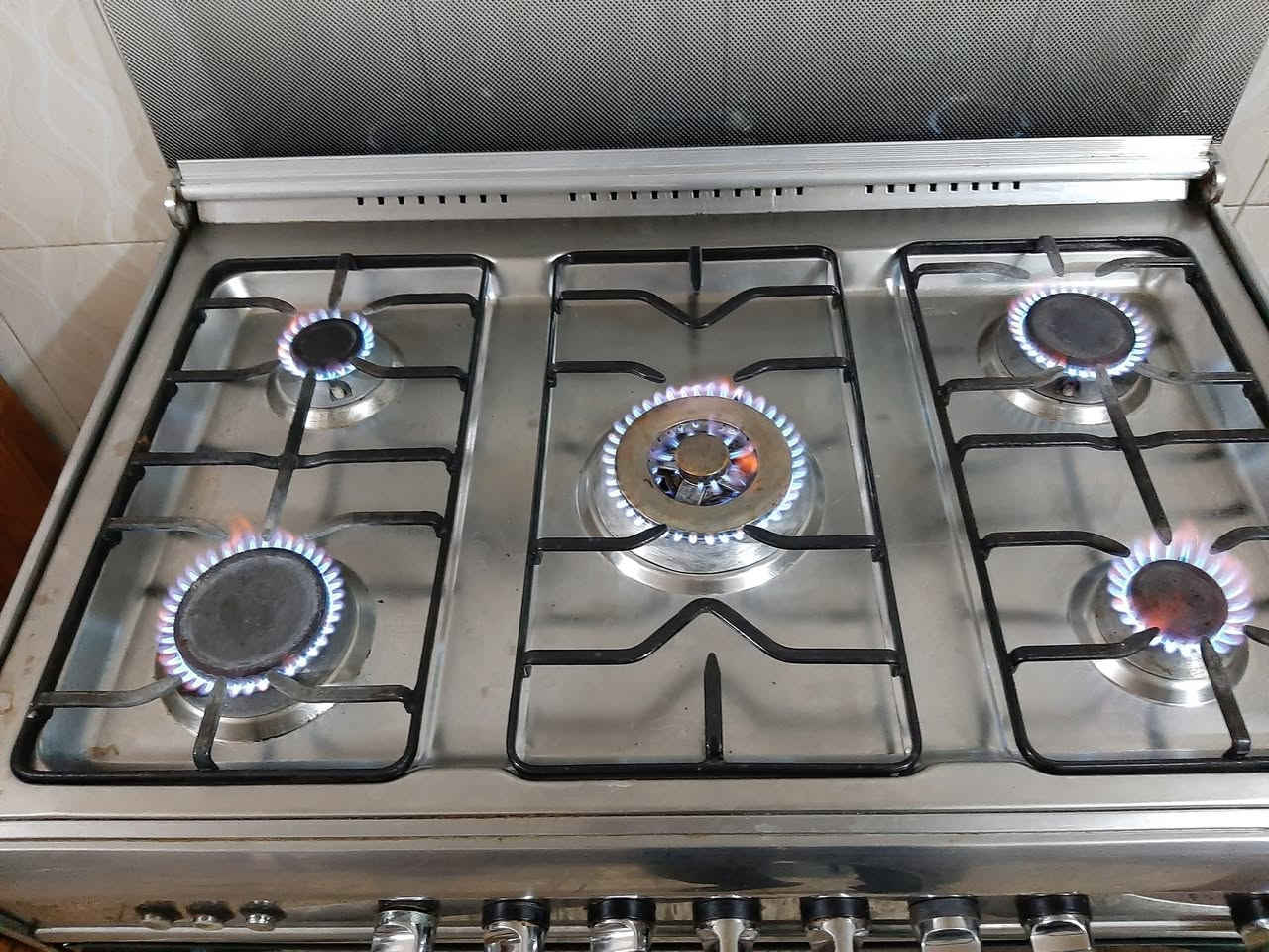 ورشة الضياء لتصليح الطباخات تقدم خدماتها فحص عام ودقيق تصليح امن مضمون وباسعار مناسبة شرط تصوير العمل قبل وبعد والاتفاق قبل التصليح للتواصل الى الخاص او ***********اترك رسالة
