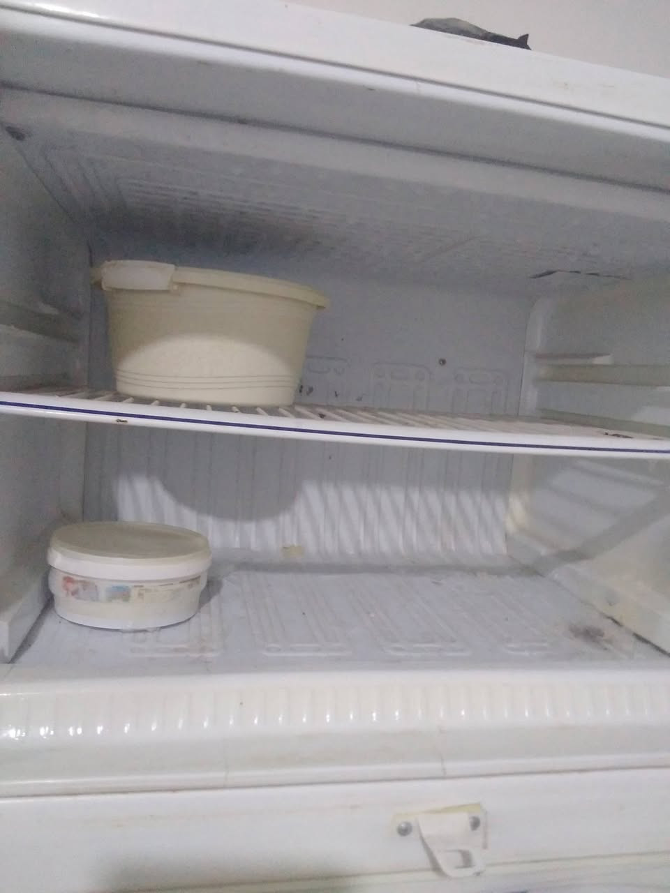 ثلاجه نضيفه ابيع السعر٢٠٠ العنوان ناصريه


**إذا كنت صاحب هذا الإعلان وتريد حذفه لأي سبب، رجاءا أرسل رسالة إلى الدعم الفني**