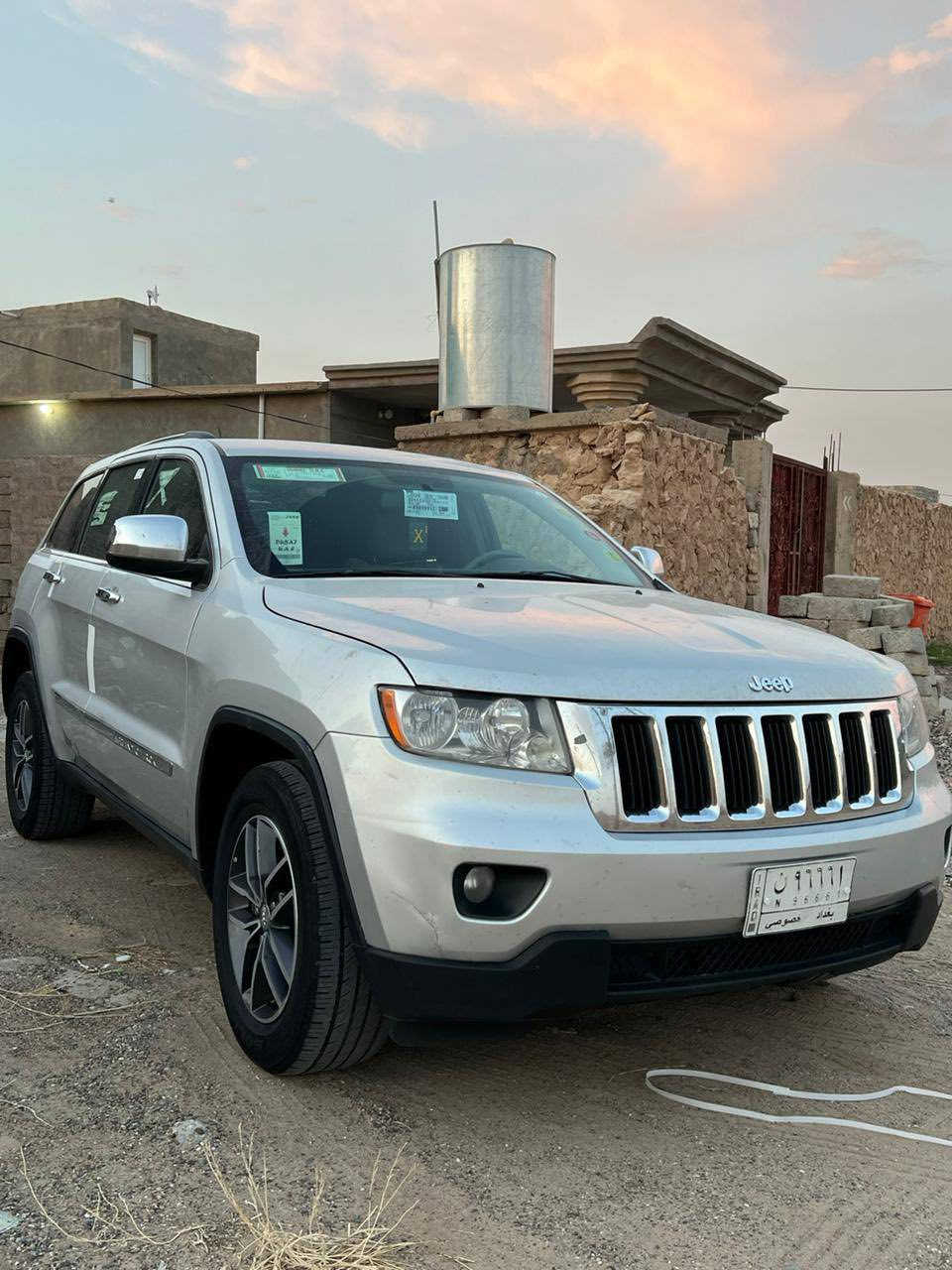 السلام عليكم للبيع او مراوس بكامري موديل ٢١ وفوگ
جيب موديل 2011 أمريكي 
رقم بغداد مميز شرط التحويل 
ضرر جاملغ وبونيد بدون دواخل 
محرك 3600 شرط 
كير شرط 
صدر بي تعب 
سياره حيل حلوه وستخدام شخصي 
السعر ١٧٠ وبيه مجال 
وهاذه رقمي ***********
