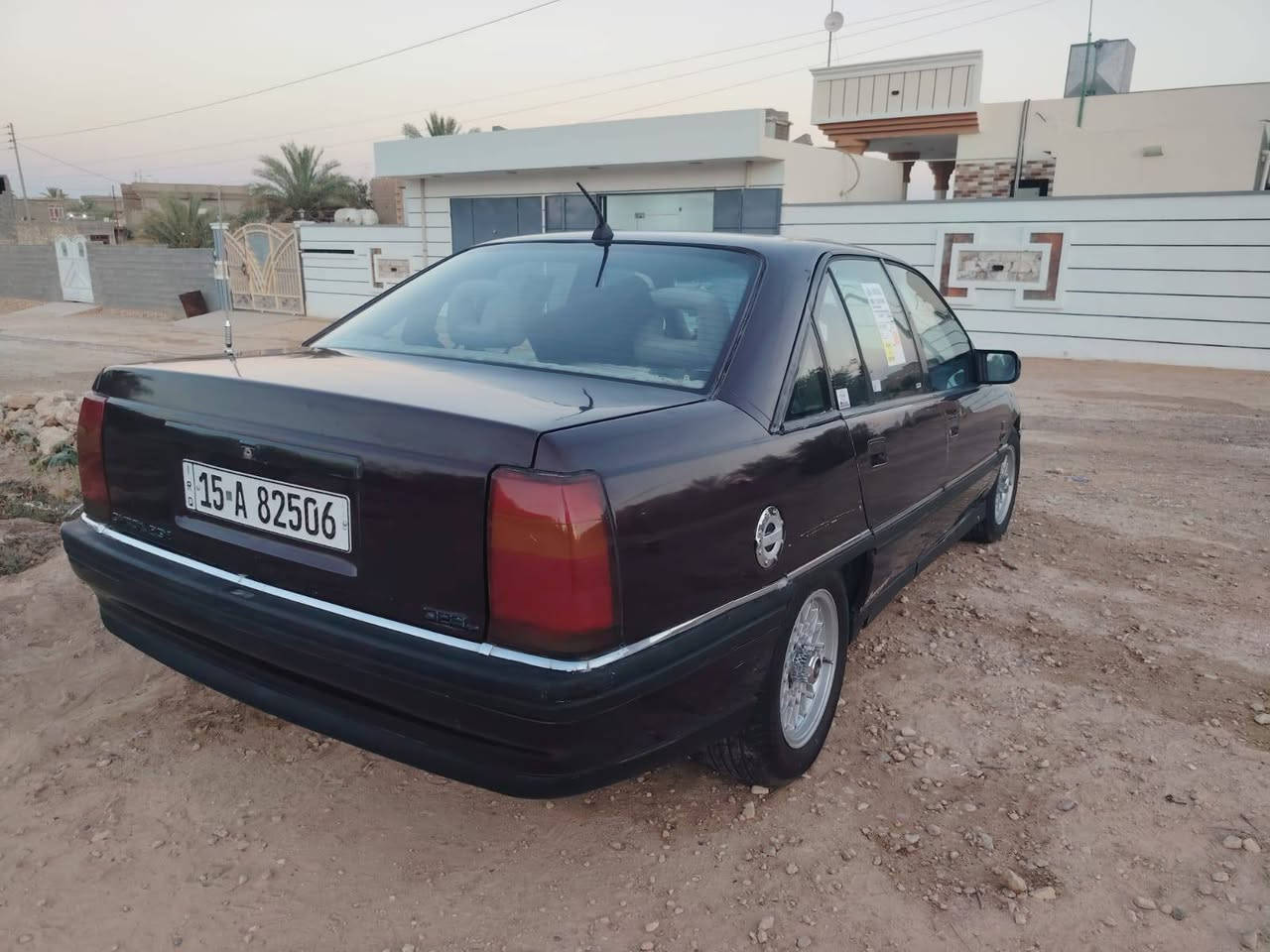 اوبل اوميكا للبيع
موديل 1992
اوتماتيك كير شرط 
كهربائيات كله شغاله 
الشواصي مكفوله 
بدون خياس ابد 
مكاني حديثه سبحاني
السعر 33 وبيه مجال
باقي التفاصيل رقمي واتساب وانتصال ***********
