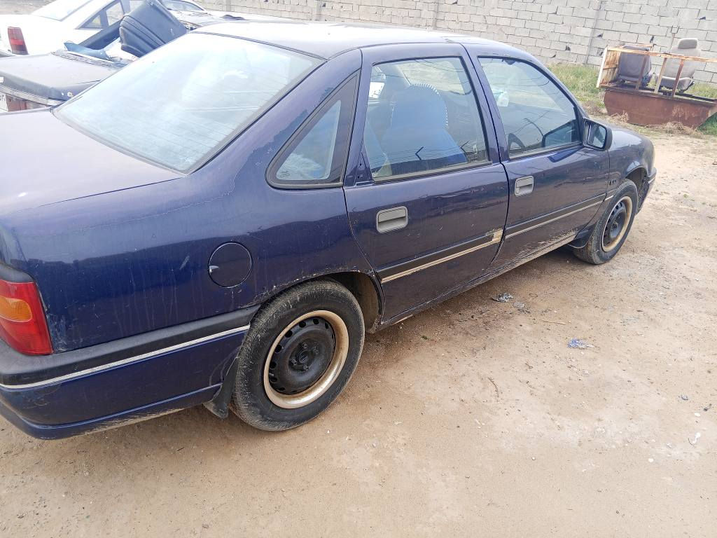 فكترا حجم 20كير محرك صدر بشرط باتري جديد بدون صبغ بدون خياس رقم دولي بسمي سعر38اوهذا رقمي *********** دفر بانزين موجود كركوك, العراق
