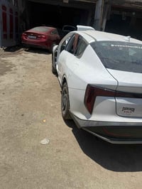 كي فور موديل 25 وارد أمريكي  حادثها جاملغ أيمن خلفي وحافه قبق جنطه  بد...