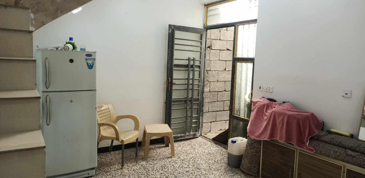 دار للبيع في المدائن بدون مراوس المساحه ١١٠ متر طابق واحد في منطقة البانوراما بستان الگراغول خلف اسواق عادل ابو الجمله منطقة ماء ومجاري كامل وعلى وجه تبليط قريبا نوع السند ٢٥ زراعي الواجهه ٥ متر نزال ٢١ متر بناء جديد مؤجره ب٢٥٠ الف بالشهر
السعر ٦٠ مليون مجال بسيط للشراي 
 للتواصل ***********
