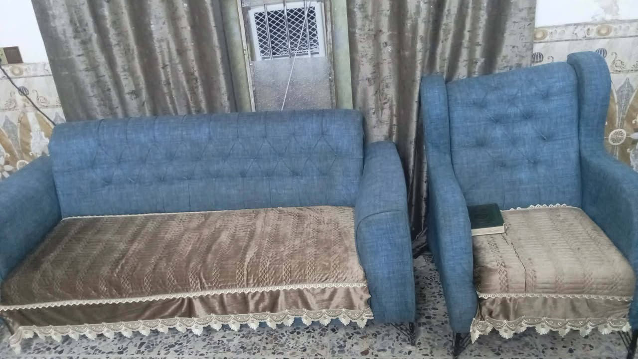 تخم عشر مقاعد بيه ضرر بسيط/ بغداد الحسينيه/ سعره 175 وبيه مجال
*********** واتساب
