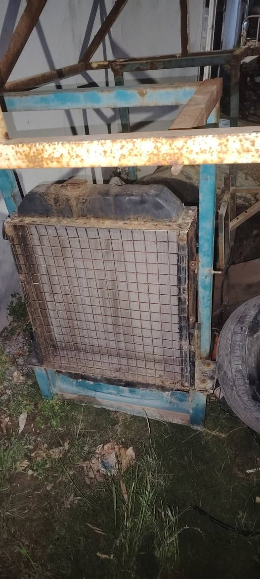 السلام عليكم راس توليد ٣٠ كيفي سنكل مع شاصي وراديتر تفصال وشاصي كاملة شرط الفحص والشغل العنوان ديالى ناحية سراجق.  السعر ٦٠٠ الف وهاذا رقمي ***********
