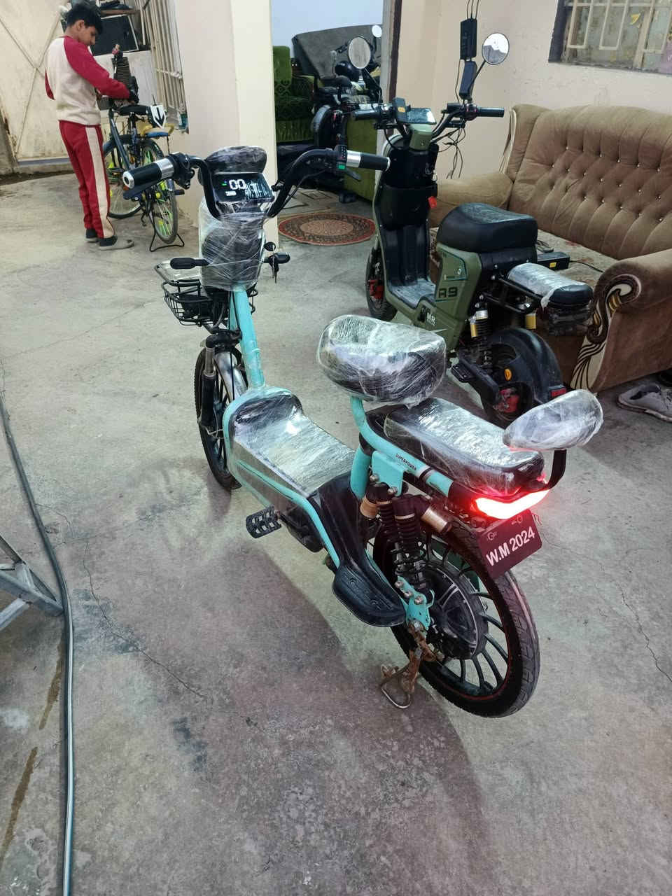 سلام عليكم دراجه شحن للبيع دراجه خير من الله  سعرها 200او بي مجال  مكاني ديالئ بعقوبة تحرير  الستفسار اتصال برقم *********** مامتواجد علا الفيس  فقط بل تصال برقم
