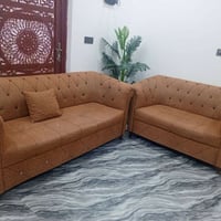 عشر مقاعد • قابل تفاوض • المكان السكنية