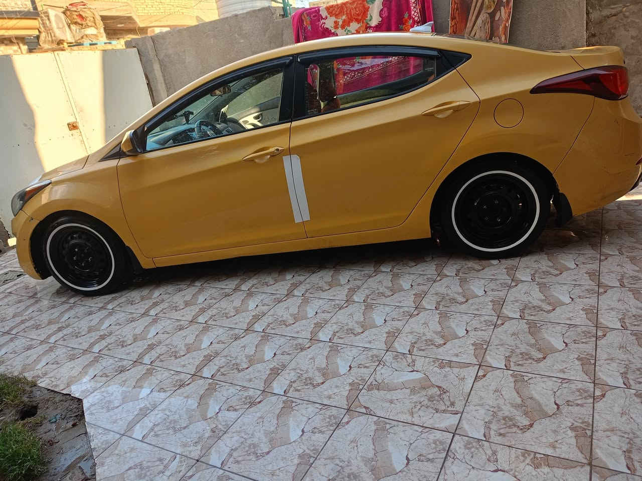 سلام عليكم النترا موديل 2016حادثه جاملغ وبنيد بدون دواخل مكينه دوش  جاهزة من كير ومكينه وحديه وتبريد وتخم تاير رقم بغداد ا***********السعر 99وبيه مجال قليل العنوان حله
