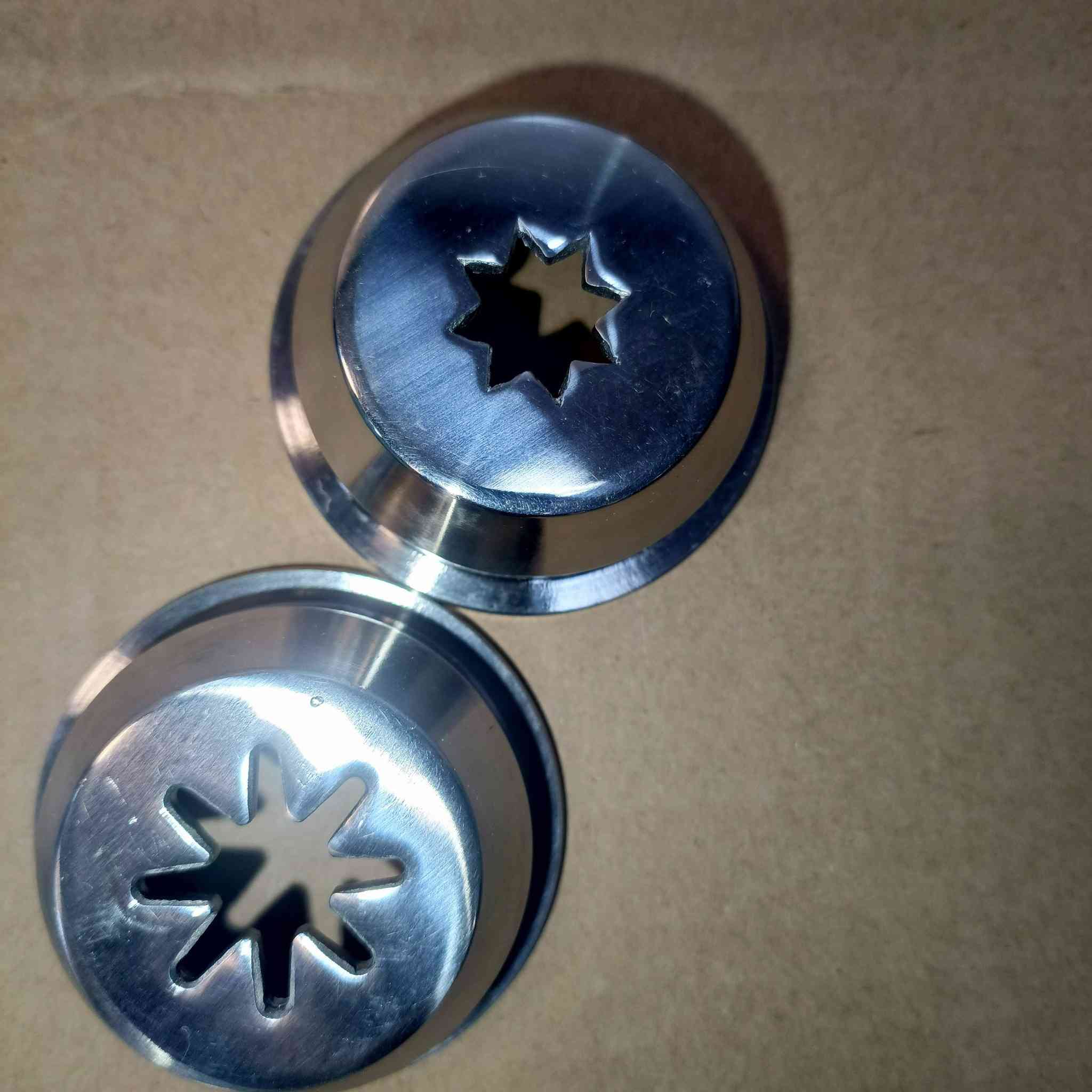 مكينة داطلي جديد بالكارتون مع ميز البيع ***********
