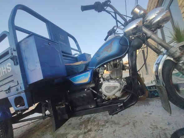 السلام عليكم ستوته مديل 15 رقم وسنويه الماني مداور مكفوله من كلشي وجاهزه اي نقص مابيه مكاني دوانيه حي الوحده مليون 450 كهربائيات كله شغاله وتايرت جوبلس مكاني دوانيه بل مركز ***********
