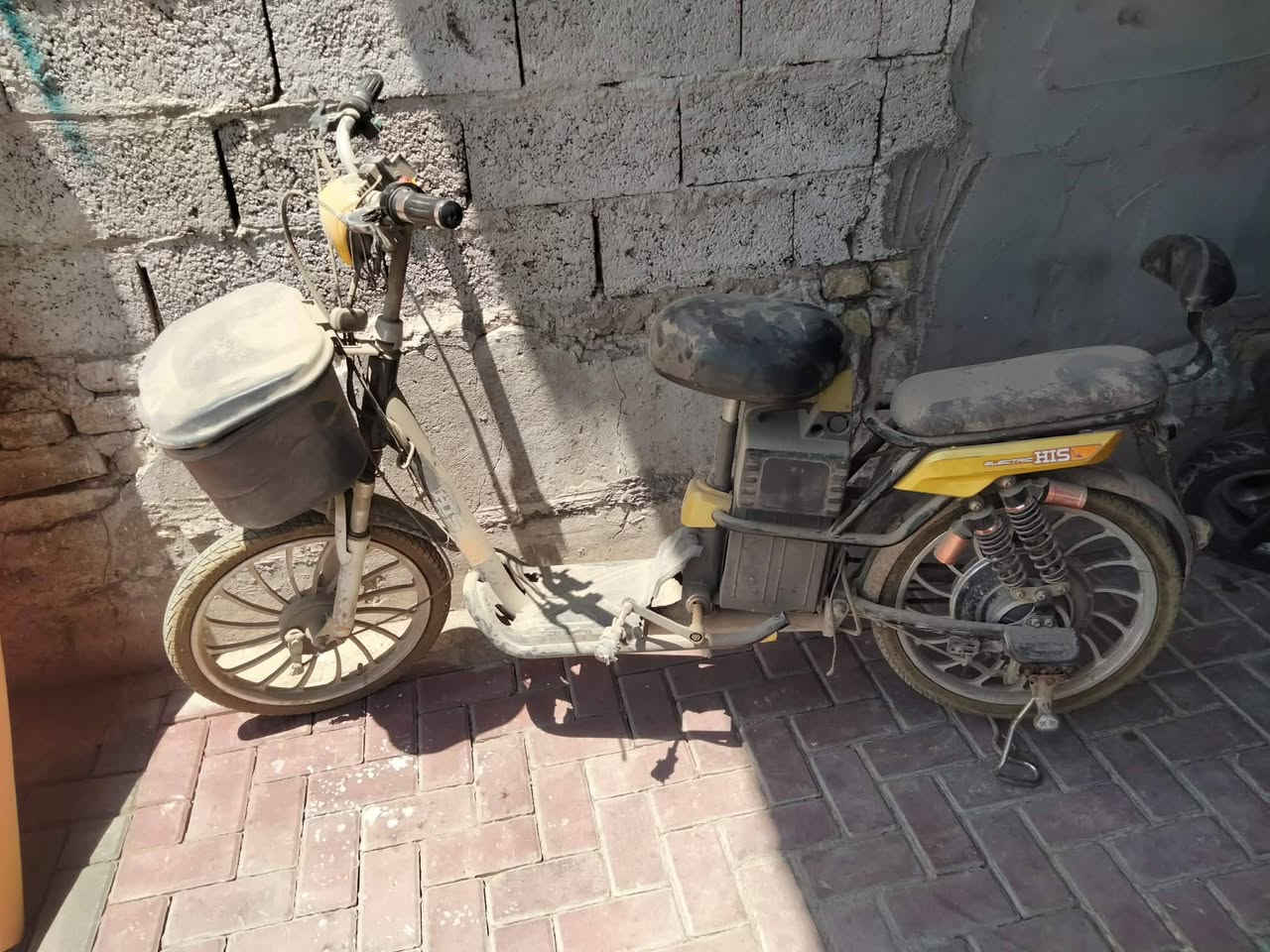 السلام عليكم دراجه او بايسكل شحن للبيع
الدراجه متروكه صار فتره المكان بغداد السعر 120 الف وبيهة مجال للستفسار الاتصال على ***********

