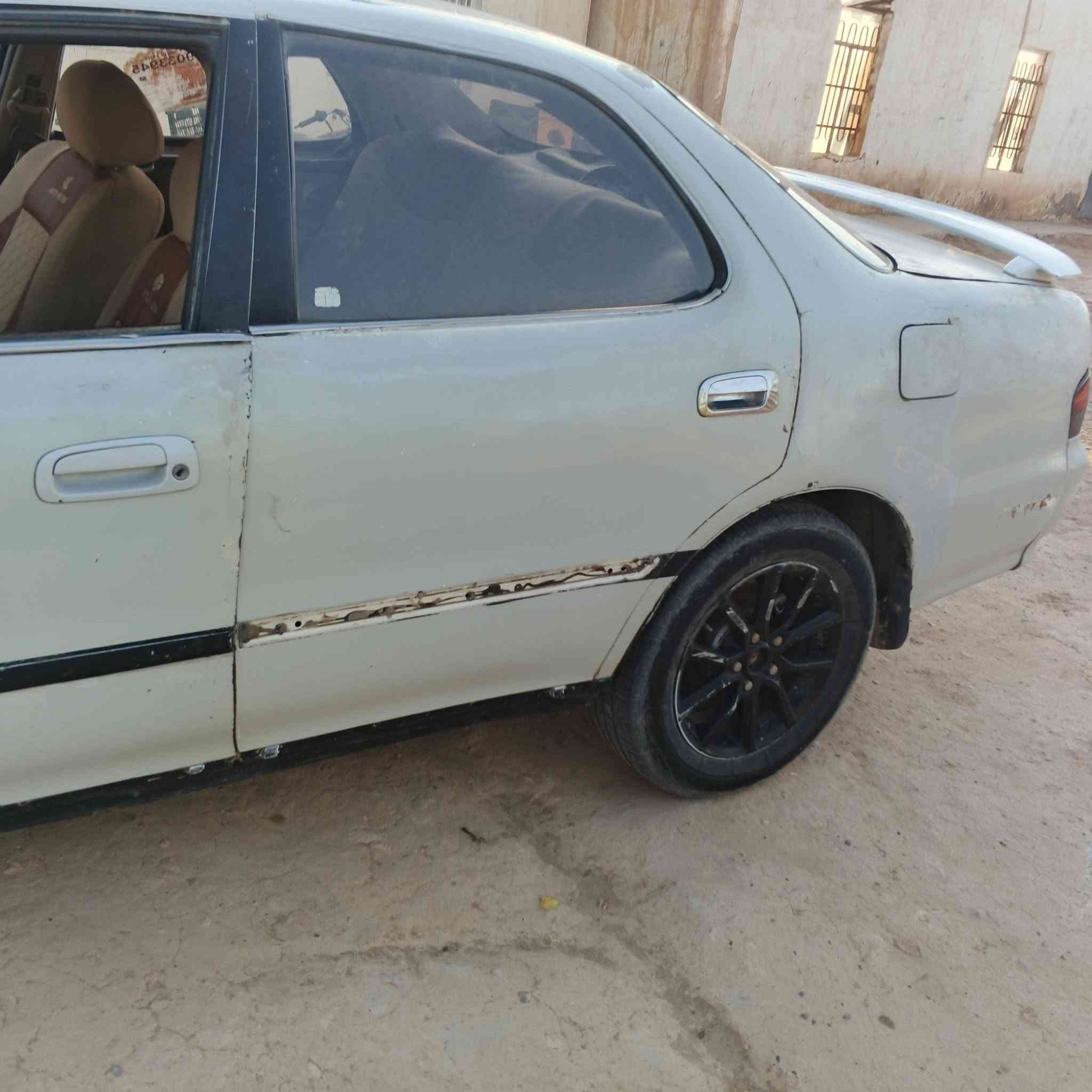 السلام وعليكم
سياره كرسته نفخ موديل 93  محرك بطه 2500 لاصرف لا تبخير كير مكفول  سنويه ساقطه 2019 
صدر 70 بل ميه   شرط تحويل  مكاني ديالئ شهربان تقاطع مياح رقم *********** سياره 28 بيها مجال
