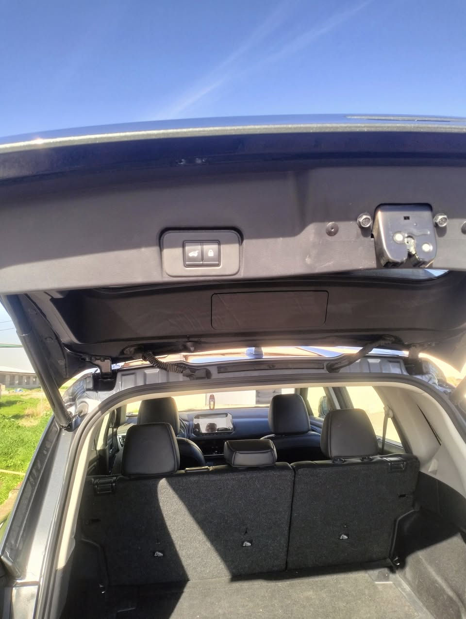 السلام عليكم نيسان روج موديلSL2023فول مواصفات بدون صبغ بدون إرباك بدون دواخل بس بونيد مبدل المكان موصل للاستفسار أكثر الإتصال ***********
***********
