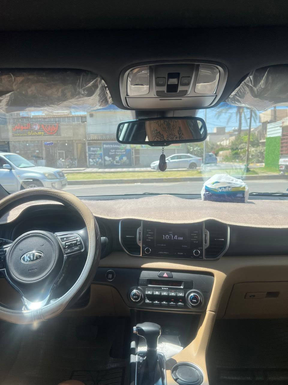 السلام عليكم سبورتج خليجي الدوليه اني مشتريها من الشركة وعلى ايد وحده موديل ٢٠٢٠ فوول وجديده ماشية ٢٩ بيها شخط بالجاملغ الامامي وما مصلحة خليته نفس ماهو  تبديل الدهن داخل الشركة مكانها بغداد الغزالية ومعرفة سعرها الاتصال على الرقم ***********
