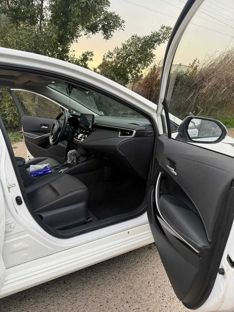 كورلا هايبرد 2025 رقم وسنويه بغداد الجديد كفاله عامه السياره بصمه ماشيه 24 وارد خليجي 
تايرات جدد 
محرك 1800
بصمتين
رادار 
كشنات جلد
تبريد قطعتين 
فتحه قماره 
العنوان بغداد الشعب مقابيل المحكمه 
السعر 160 وبيهه مجال حك الجيه 
***********
