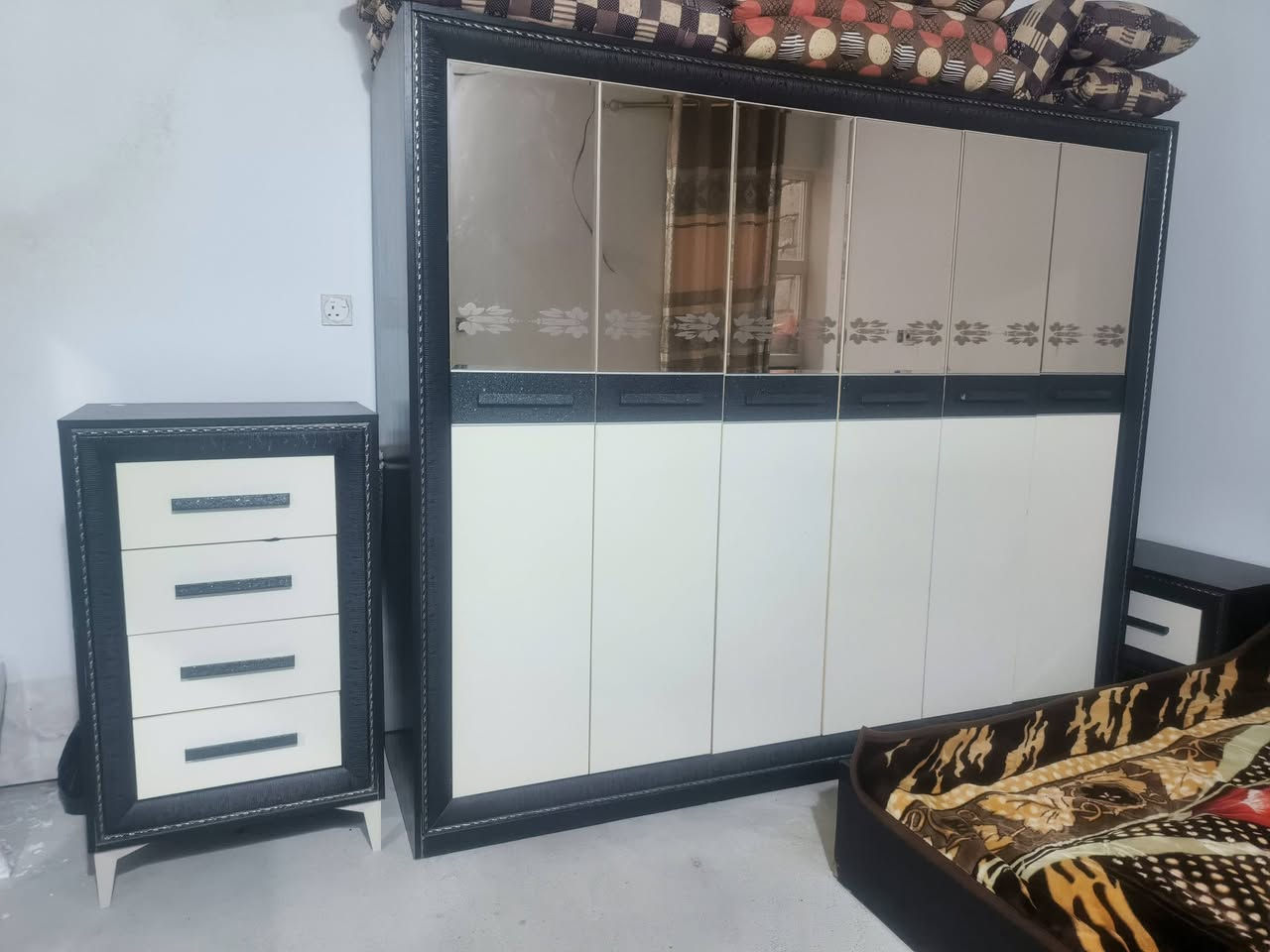 غرفه نوم تركي مستعمل اخو الجديد للبيع ب350وبي مجال


**إذا كنت صاحب هذا الإعلان وتريد حذفه لأي سبب، رجاءا أرسل رسالة إلى الدعم الفني**